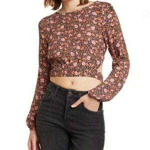 ELODIE Floral Long Sleeve Blouse. New with Tags. Extra Small.
